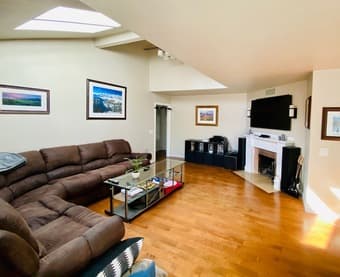 Spacious sunny bedroom with private patio 3