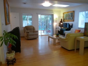 *Palo Alto Group Home 6BR/3.5BA - available to tour* 3