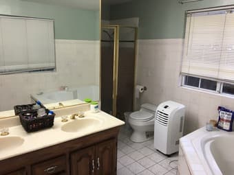 Master Bed and Bath in Shared House 3