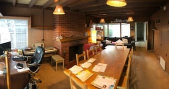 1 Bedroom at an Eco-friendly House in College Terrace 2