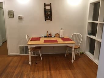 $900 1 bed/shared bath 2