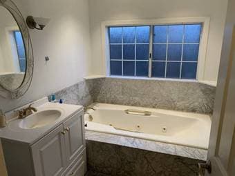 Private room w/shared bath - 1mi from Stanford RWC 3