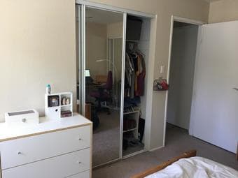 Bedroom in a 3Bed/2 Bath Apt in Menlo Park. Flexible move-in 7/1-8/1 2
