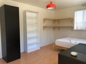 Palo Alto Furnished Private Room with Full Bath - Short-term leases 2