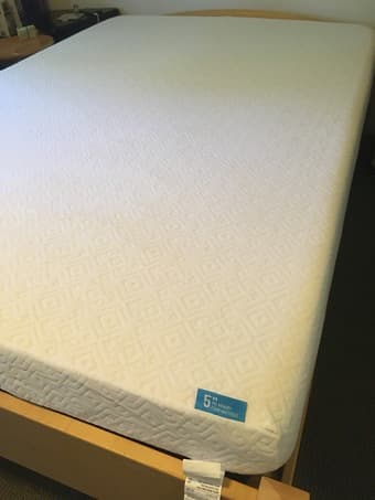 Lucid 5 inch gel memory foam mattress -- Full XL 2