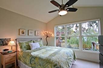 Looking for one right tenant to share charming home (Palo Alto) 3