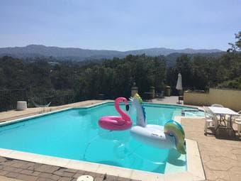 Hilltop Mansion - 400 sqft Room  - Nature Views + Jacuzzi + Pool 3