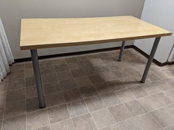 Table/Desk for sale 1