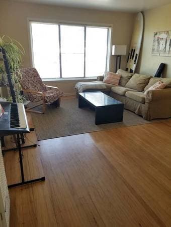 Spacious Room for Rent in Baker Beach 2