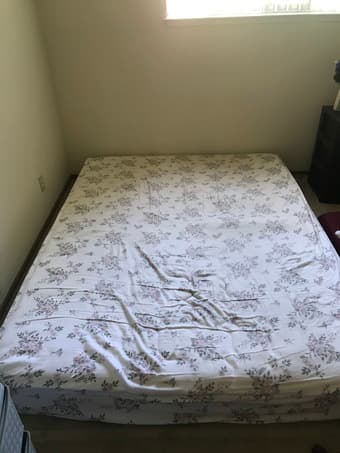 QUEEN SIZED MATTRESS FOR SALE! 1
