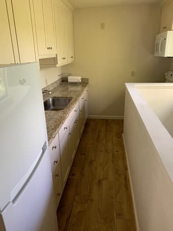 Room available in 2b/1b apartment, 10 min from Stanford! 2