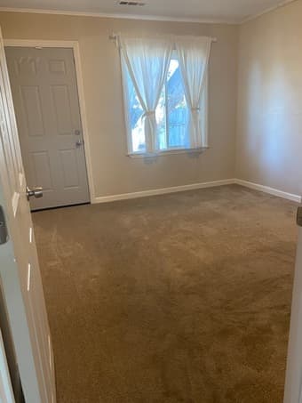 Two private rooms available in East Palo Alto! 2