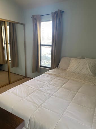 Private room for rent in centrally located townhouse - $964 2