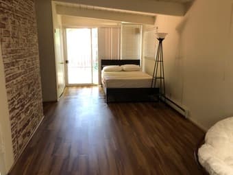Master bedroom in EICHLER HOME, 15 min bike to Stanford, parking incl. 2