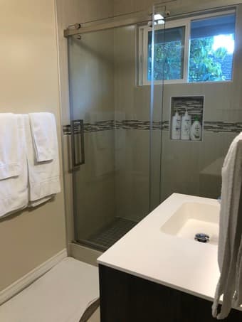 Multiple rooms in a massive 4B/3Ba palo alto home (fully furnished!) 2