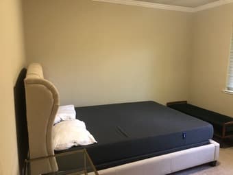 Room for rent in spacious 3bed/2bath. Females Only! 3