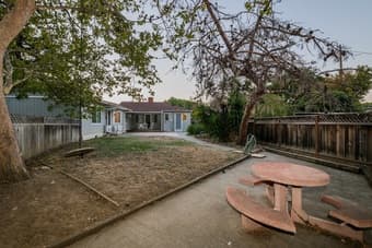 Beautiful comfy home in Mountain View. 3