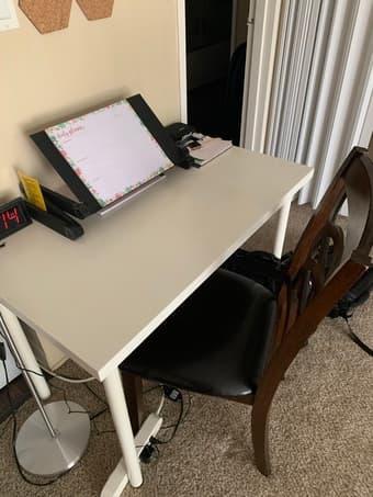 Table & chair 1
