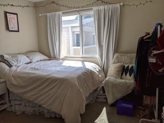 Room available ASAP in Mountain View 3BD/1BATH *FEMALE ONLY* 1
