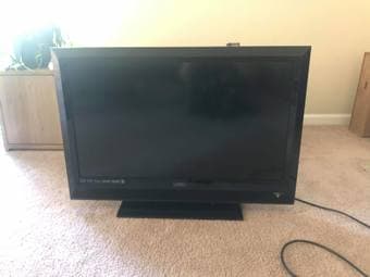 32" Vizio TV 1