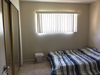 Single Bedroom in 4 Bed/3 Bath Apartment 1