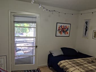 Room with Private Balcony in Great Palo Alto Community 2