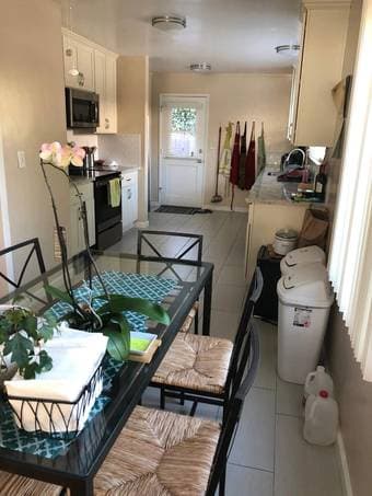 Room for rent in Menlo Park - starting September 1 or flexible 3