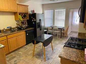 Large bedroom in SF Mission home with garage available for rent 9/1 3