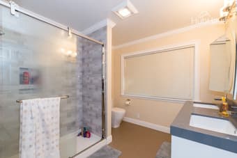 Unbelievable mansion in Los Altos Hills - room for rent 3