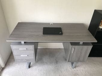 Desk 3