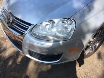 Volkswagen Jetta 2006 only 90,000 miles, great condition! Manual shift 2