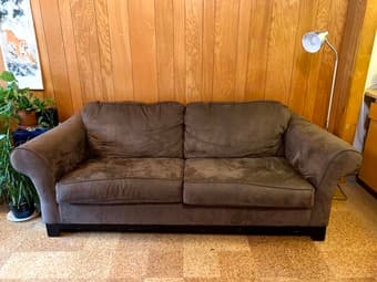Free Couch 2