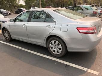 2011 Toyota Camry LE Sedan 4D for sale-99000 miles 3
