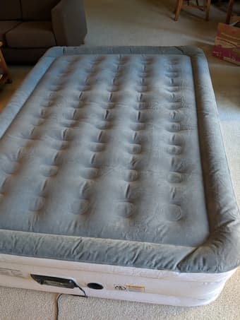 Air mattress queen size 1
