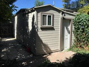 Charming studio/in-law home with private yard/garden in Mountain View 1