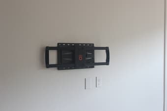 Full Motion TV Wall Mount 37"-70" TVs - $40 (palo alto) 2