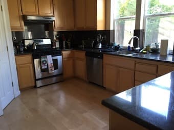 $1150/month - Large room for rent in EPA ( available Sept 19th) 1