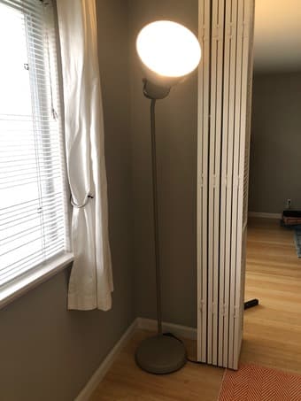Amazing floor lamp - Pristine Condition - Like new 1