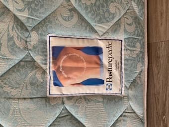 Sealy Posturepedic double/full mattress, excellent condition 2