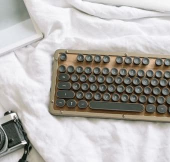 NEW- Azio Mechanical Wooden Keyboard 1