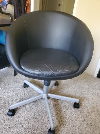 Black Computer Chair 1