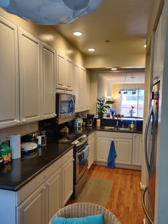 Master Bedroom w/ Private bathroom in a 2BR/2.5BA, close to Stanford 1