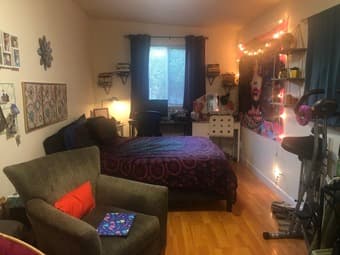 VERY Spacious room available in a VERY spacious and beautiful house 1