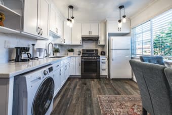 Stanford University Traveler's love Bay Trail 2B/1B Furnished  House 2