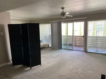 Spacious bedroom in 2B1B apartment in Palo Alto 2