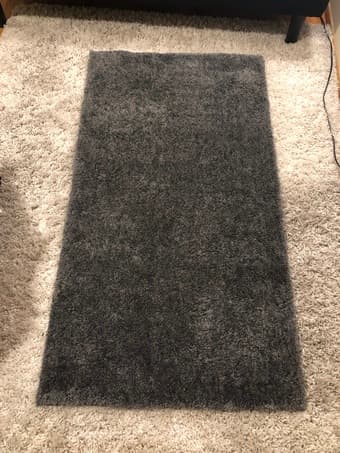 Gray rug 2’7 x 4’11 1