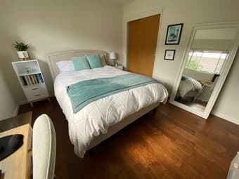 Large 1 bd/1 ba (furnished opt) in Gorgeous 2 bd/2 ba in downtown PA 2