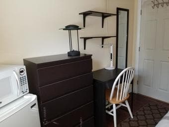 Furnished room for rent West of Redwood City 1