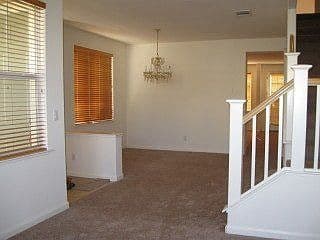 Room available in 4bd 2.5ba, spacious house in EPA, near park 1