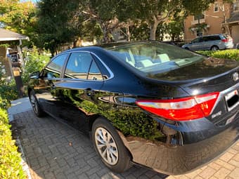 2015 Toyota Camry LE (51800 miles) 2